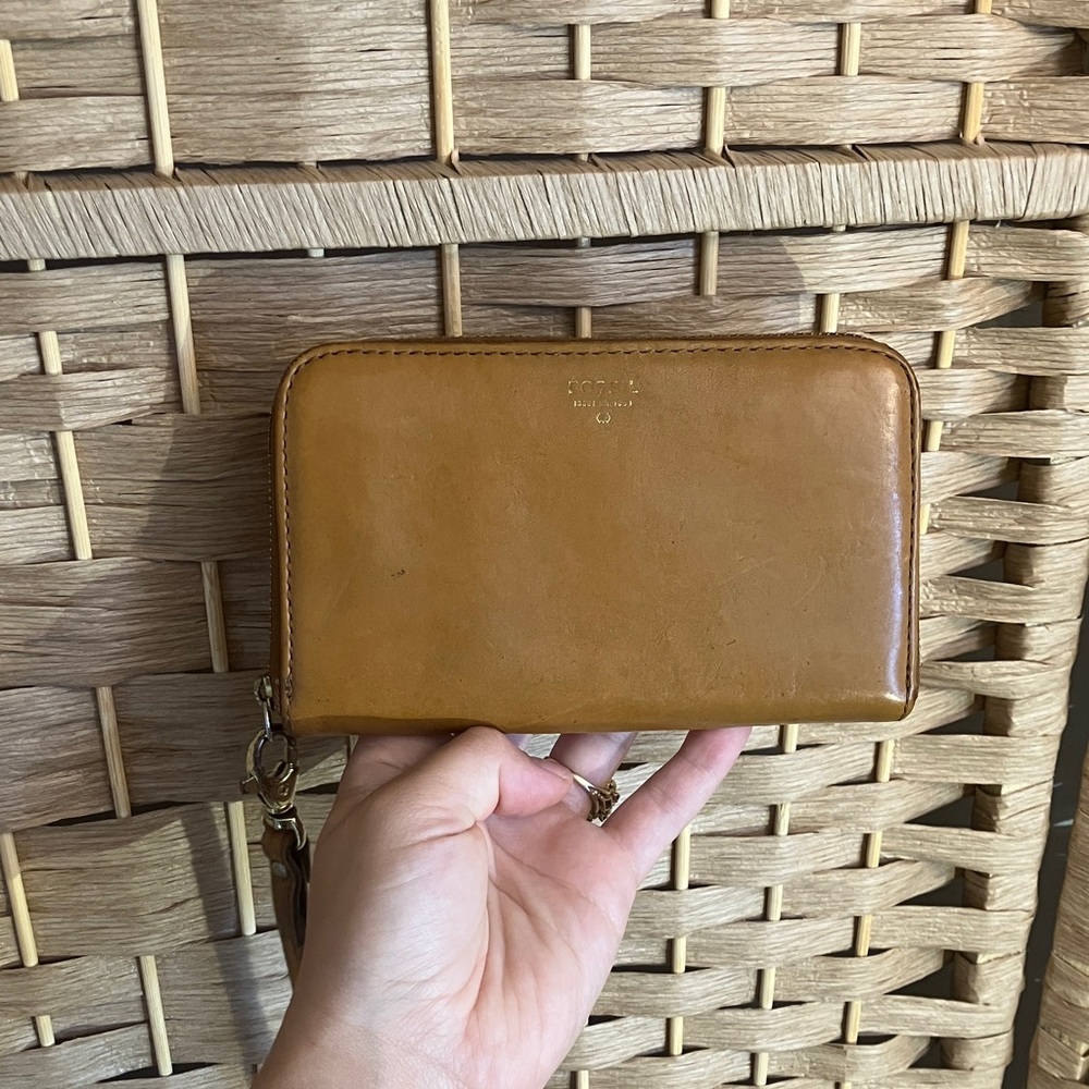 Fossil Issue No 1954 Brown Leather Zip Wallet
